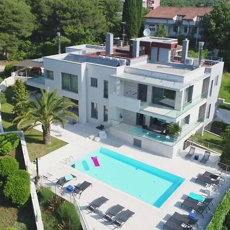 Villa Valsavia-Apartment Monsena With Pool And Spa Rovinj Exterior foto