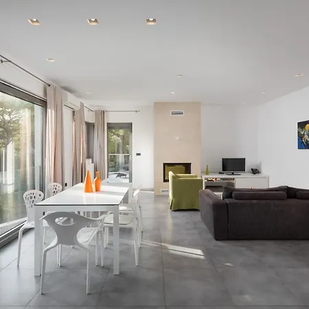Villa Valsavia-Apartment Monsena With Pool And Spa Rovinj Exterior foto